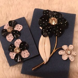 Avon Flower Pin & Earrings, Black And White
